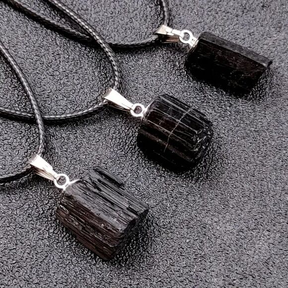 1pc Raw Black Tourmaline Stone Pendant Necklace Natural Adjustable Cord New - Picture 1 of 8